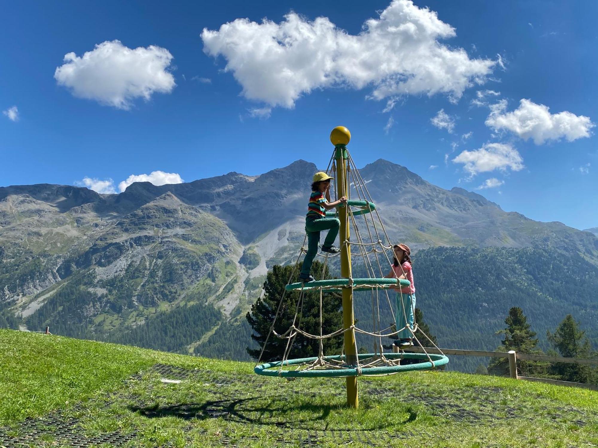 Randolins Familienresort Saint-Moritz Extérieur photo